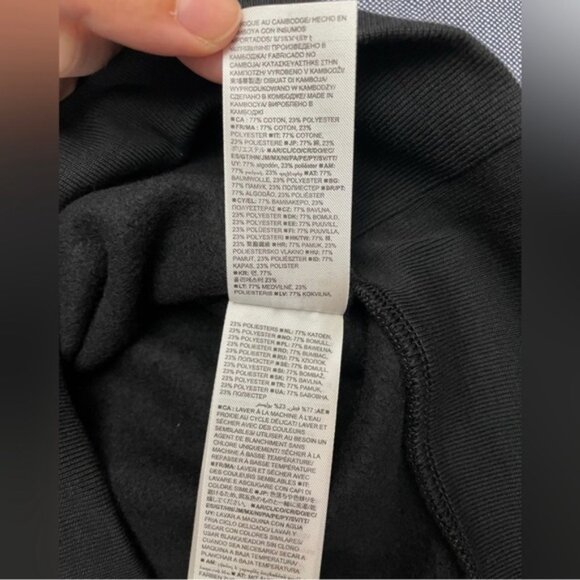 GAP Sweatshirt - Picture 7 of 8